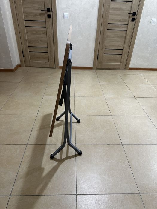 Парты б/у легко собираются