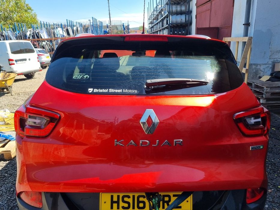 Haion Cu Luneta Renault Kadjar 2015 - 2018 SUV 4 Usi Rouge Flamme Nacré TENNP (1630) VEZI POZE Garantie