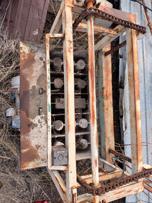 Бетономешалка и станок для кирпичей