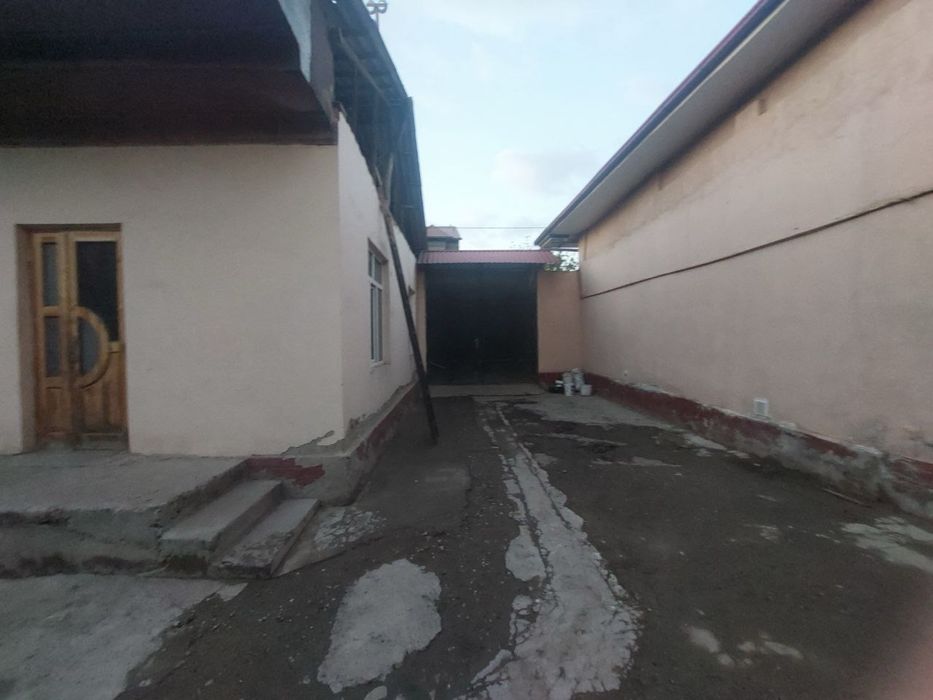 Xovli uchaska sotiladi Bektemir tumanida 10.6 sotix 8 xonali