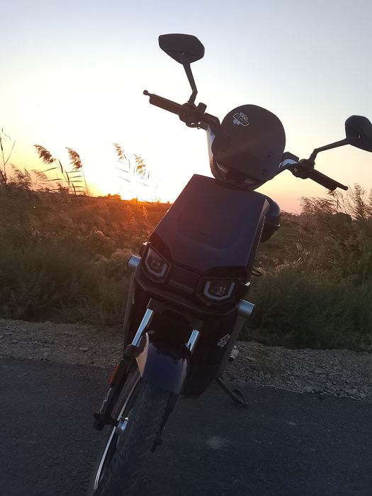 Скутер Drongo TK