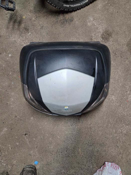 Продавам куфар за Honda Transalp. Куфарът е в добро състояние и е подходящ за модела. За повече информация — пишете на лично съобщение.