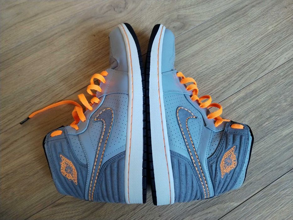 Nike Air Jordan 1 Retro 93 Bugs Bunny Мъжки Кецове Номер 44.5