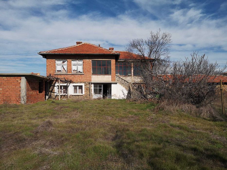 Продава се Къща в с. Овчарово, Област Хасково - 240 кв.м за 64 €/кв.м - Снимка #1