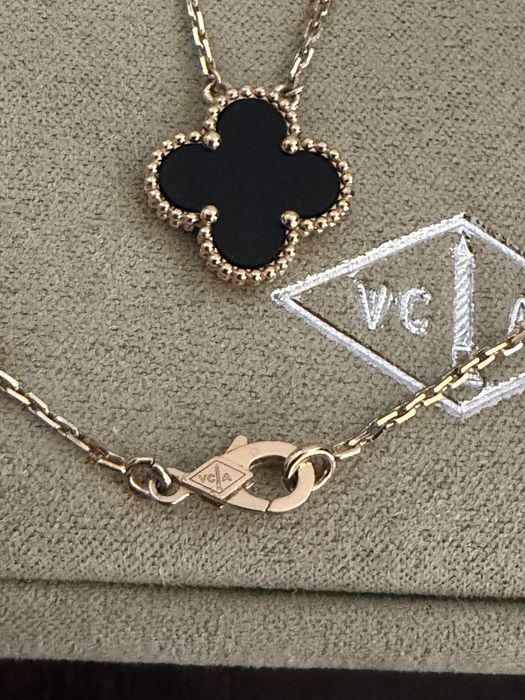Колие Van Cleef с черен оникс