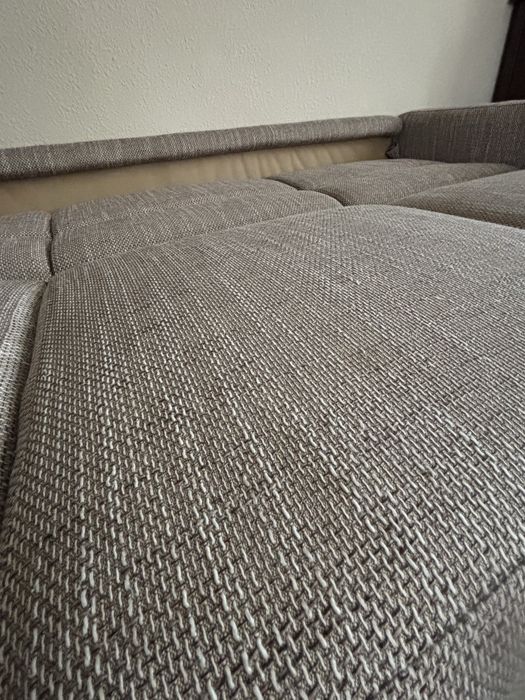 Canapea 3 locuri extensibila cu spatiu depozitare