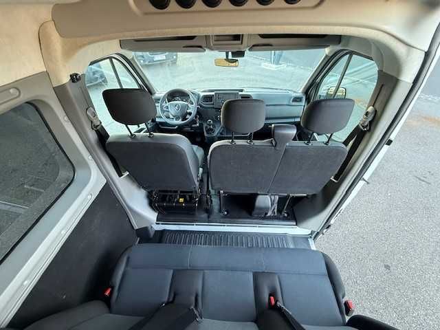 Flota de vanzare Renault Master 8+1 2024 Tva Deductibil