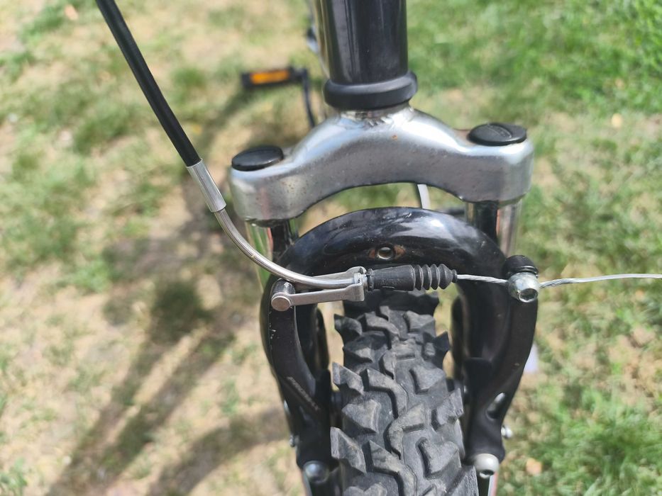 Bicicletă MTB full suspension