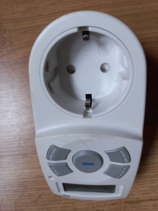 Седмичен програмируем таймер за контакт