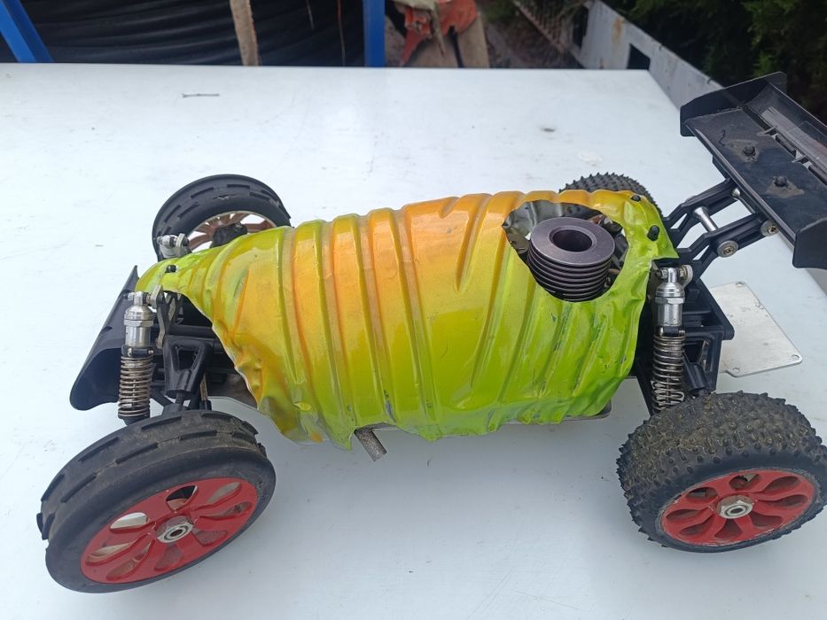 RC нитро бъги 1/8 със задно задвижване на френската марка T2M
