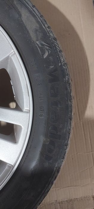 Продам комплект дисков с резиной Веста