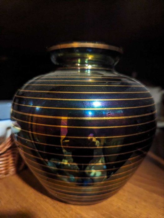 продам разного рода вазочки,