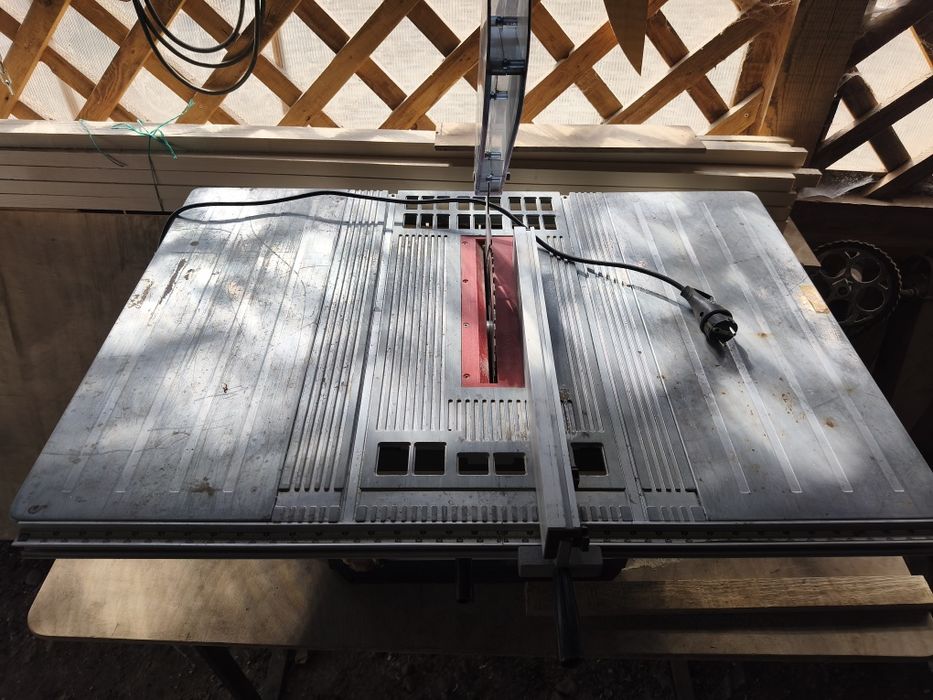 Circular performance 1500w la 220