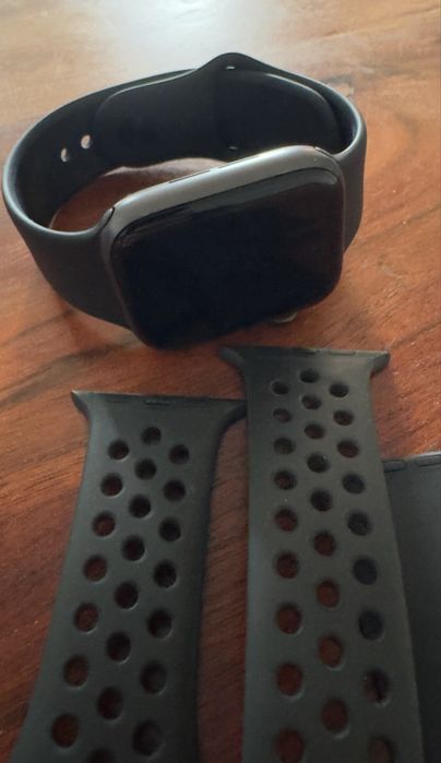 Apple Watch SE 44