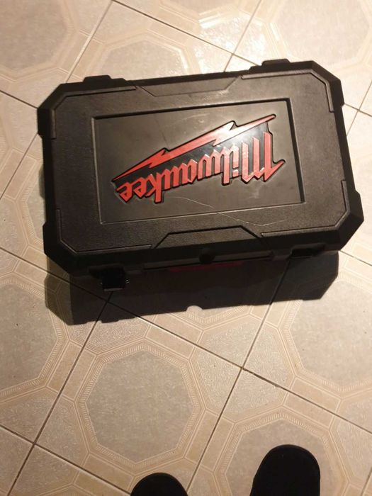 Машини Milwaukee