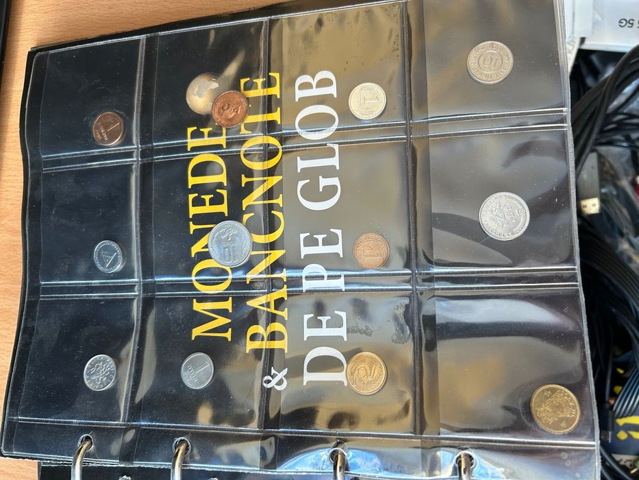 Vand 200 nr din colectia Hachette ,,Monede si bancnote de pe glob’’
