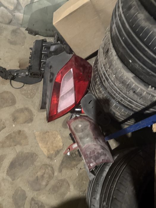 Stoc de dat, Bari, renault si dacia, usi si capota