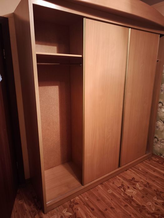 Продам шкаф срочно