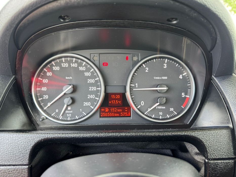 Bmw x1-2.0 diesel - manual  foarte bine intretinuta