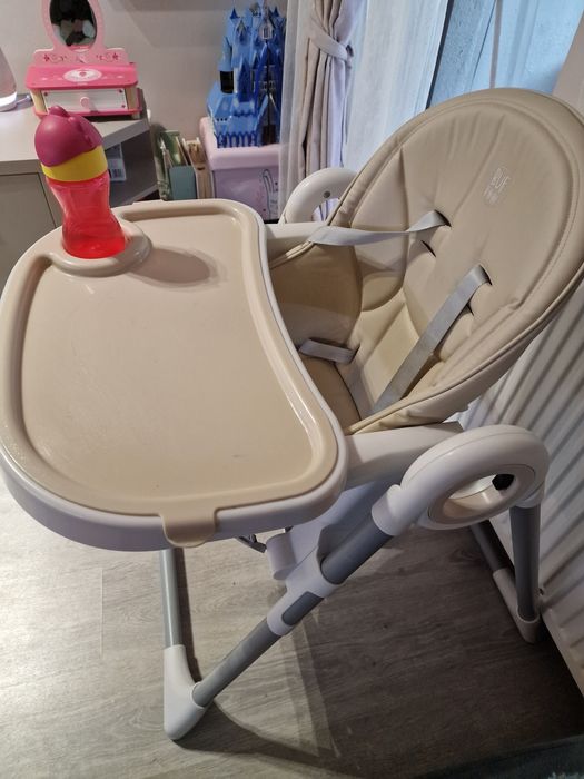 Scaun de masa X-6 BUF BOOF 4 pozitii+ Un bax Pampersi nr.6 Puffies