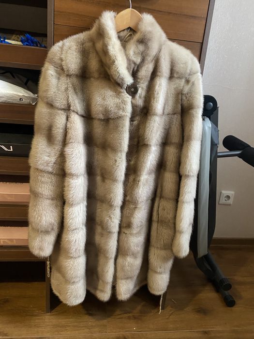 Шуба норковая красивая