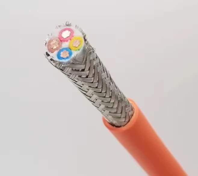 Kabellar bor barcha turdegi optim narxda xarid qiling Uzkabel pro cab