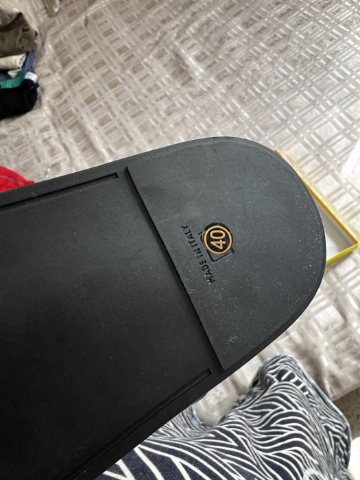 Шлепки тапочки fendi