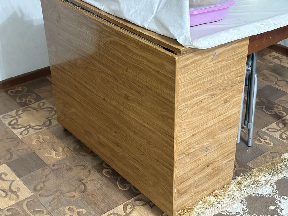 Продам стол-книжку