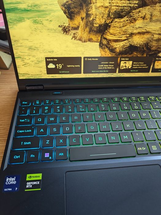 Vând/schimb Laptop gaming ACER PREDATOR HELIOS NEO 16 AI, RTX 5060, 32GB RAM, 2 TB 
INTEL ULTRA 7 255HX(2,40GHz)
RTX 5060 + INTEL ARC GRAPHICS - Arr