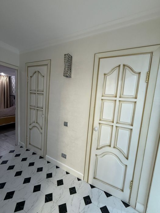 Обои, шпаклёвка и покраска