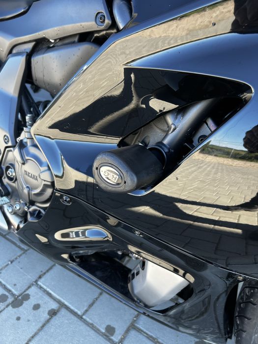 Yamaha yzf r7 (35kw nu mt07,duke,hornet,naked)