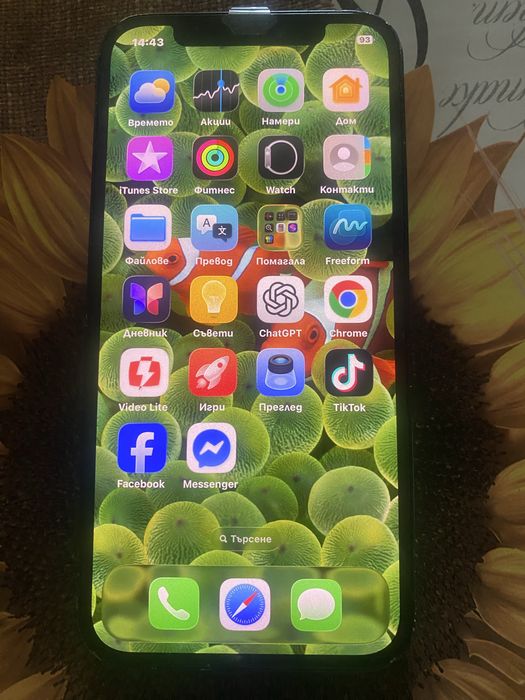 Продавам iphone 12
