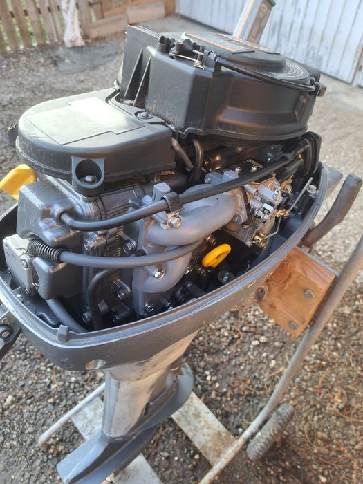 Motor barca yamaha 9,9 HP 4T