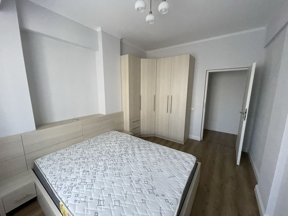Apartament 3 camere bloc nou Crinului centru cu parcare subterana