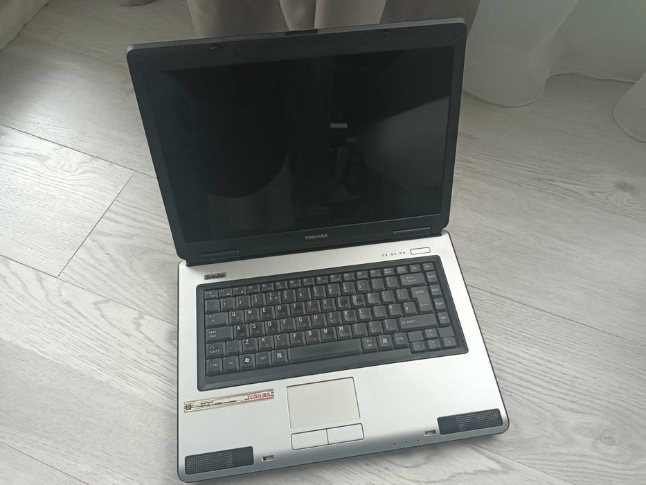 Два броя лаптопи Toshiba