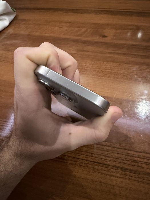 iphone 15 pro ideal 100%