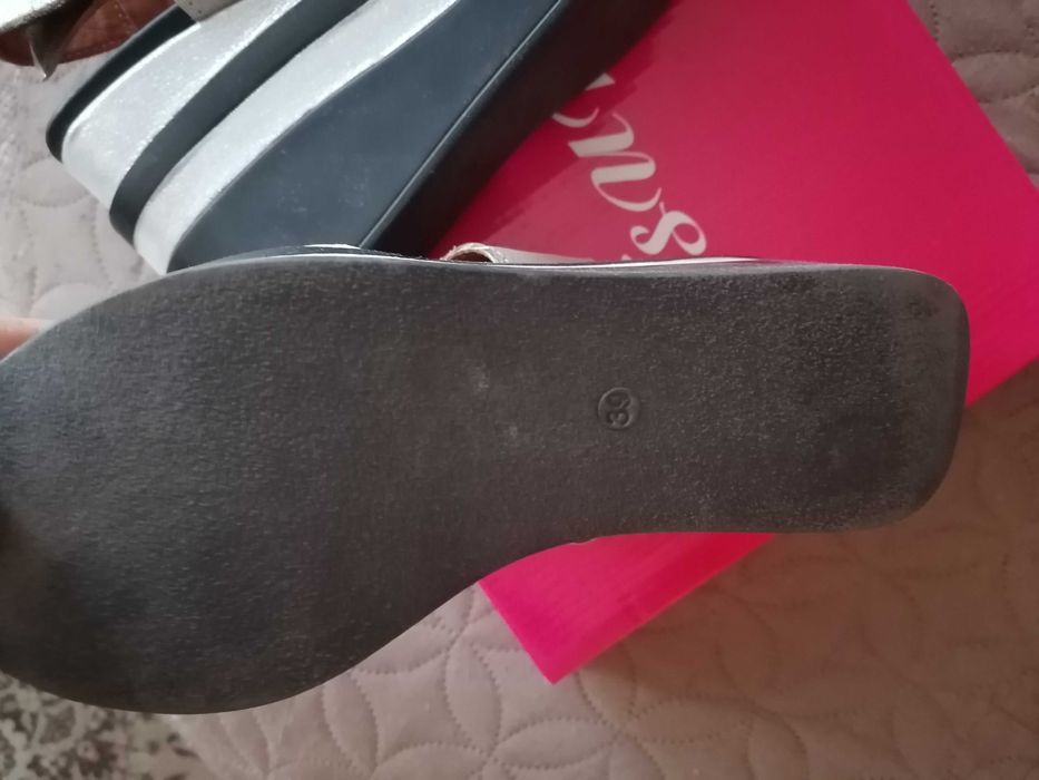 Дамски обувки 39номер,естествена кожа на фирма Гранд мода.