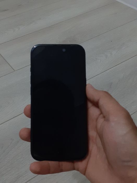 iPhone 15 128GB черный