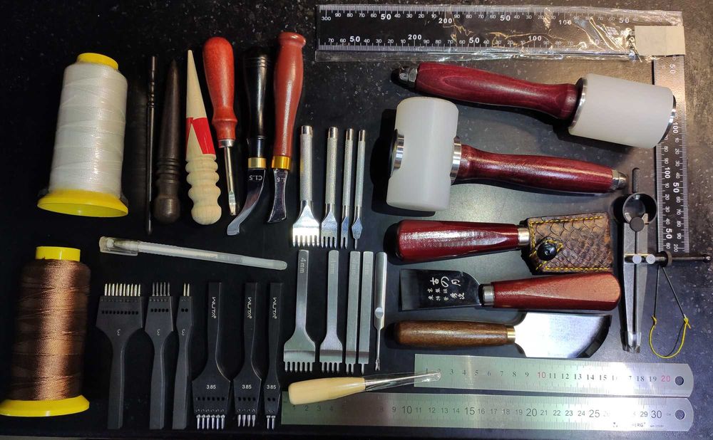 Инструмент для работы с кожей