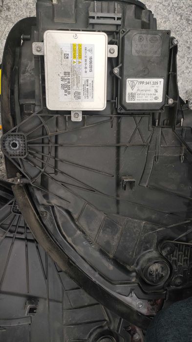 Фарове Porsche Macan