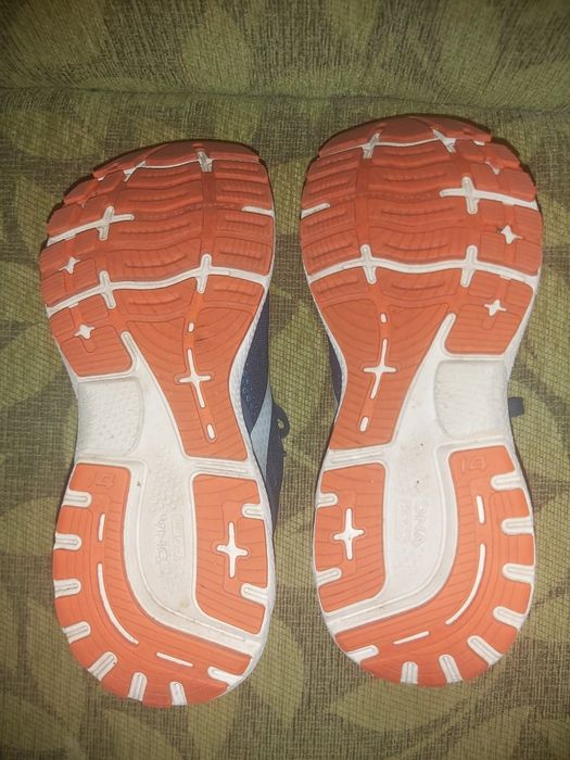 Маратонки New Balance и Brooks