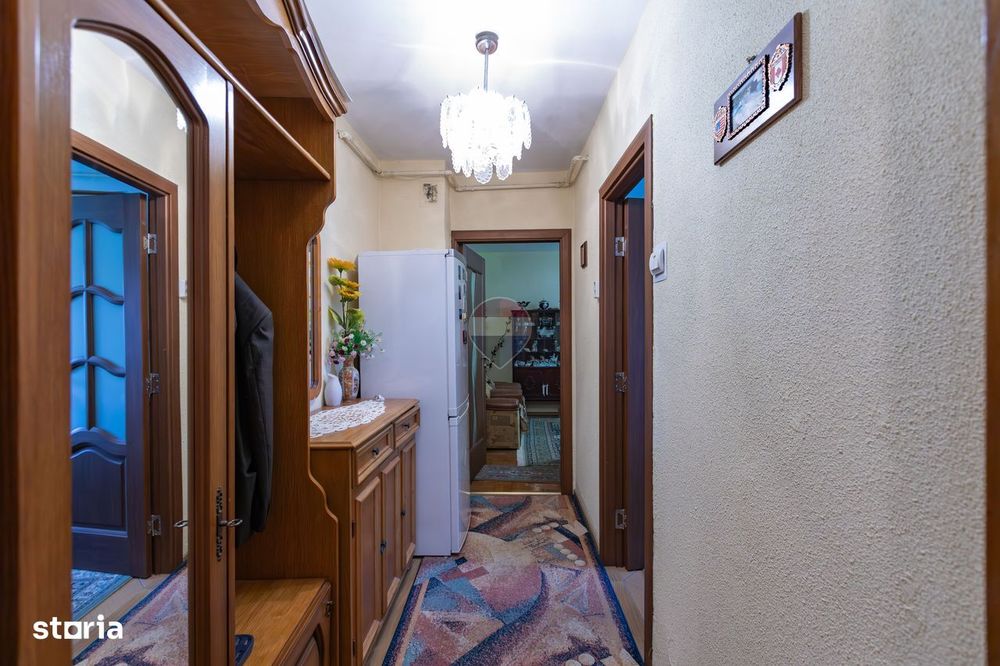 Apartament cu 2 camere decomandate strada Progresului zona Zimbru