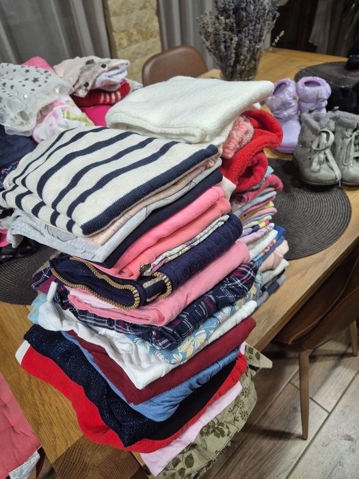 Haine fetita marime 92 si papucei marimea 24