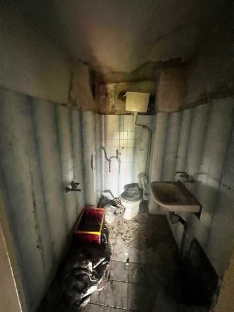 Продава се Къща в Асеновград - 651 кв.м за 59 €/кв.м - Снимка #14