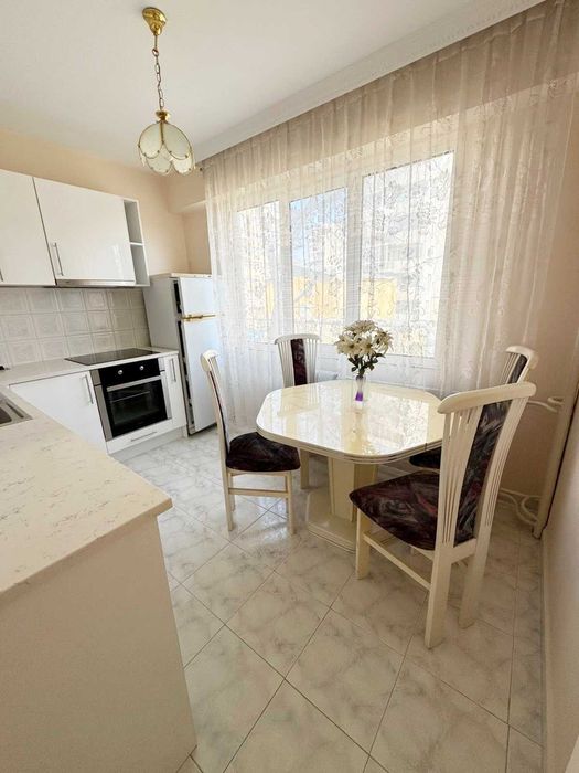 Продава се Тристаен апартамент в Велико Търново, Бузлуджа - 82 кв.м за 1330 €/кв.м - Снимка #1
