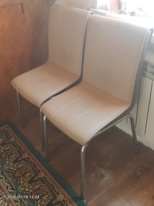 Продам стол и стулья