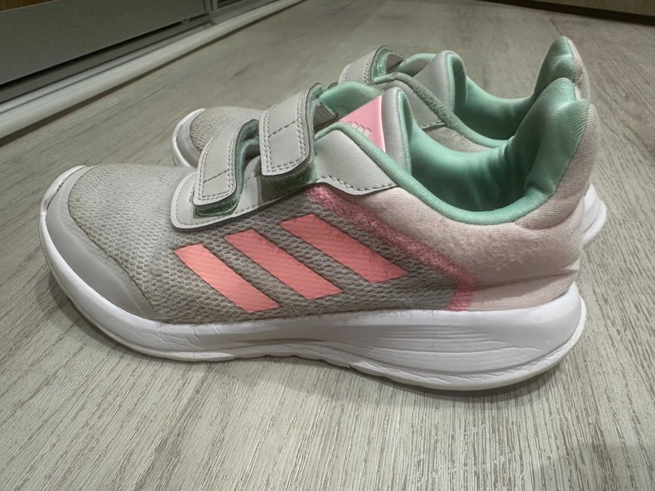 Детски маратонки Adidas номер 35