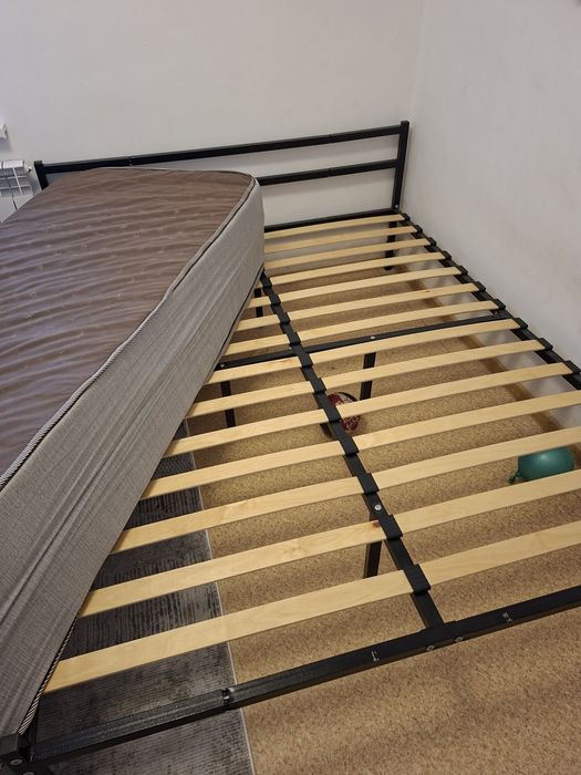 Кровать двуспальная