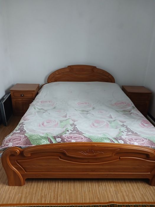 Продам спальный гарнитур