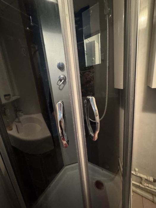 Продам душевую кабину